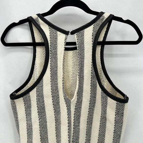 TOBI Tank Top Cropped Knit Black Ivory Striped Size M Keyhole Back Preppy Glam‎ - Picture 3 of 8